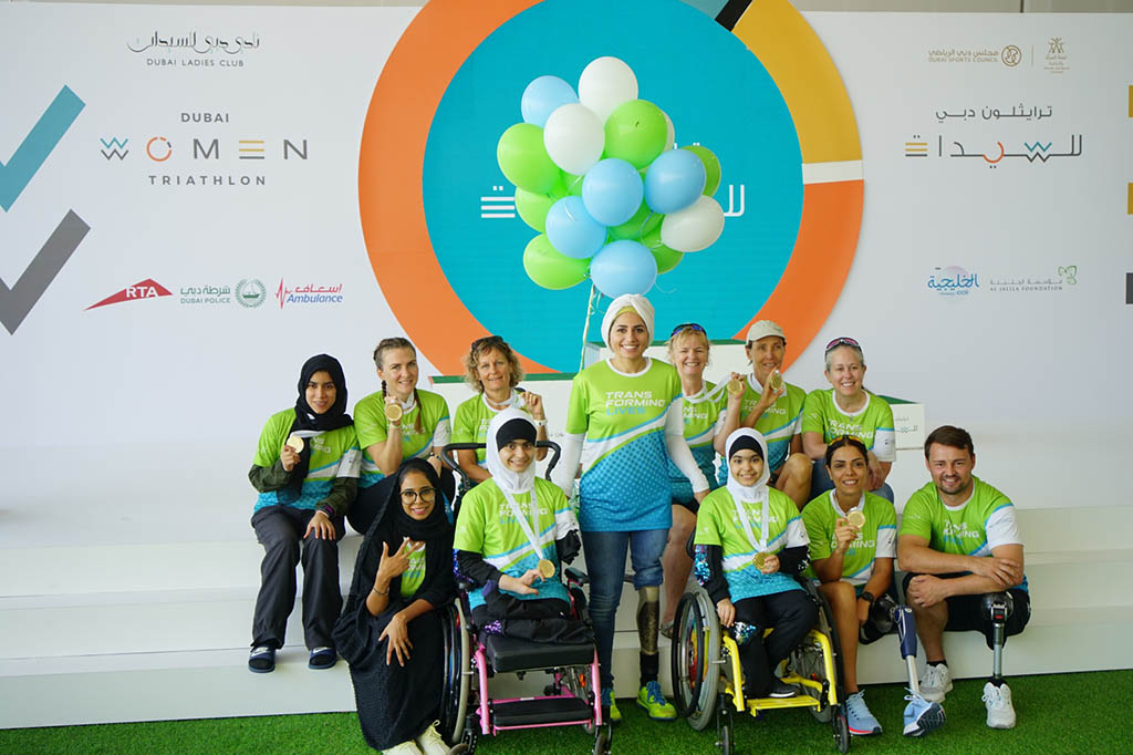 Ladies dubai. 4*. Леди дубая. Марриотт ночной клуб. Jumeirah логотип.