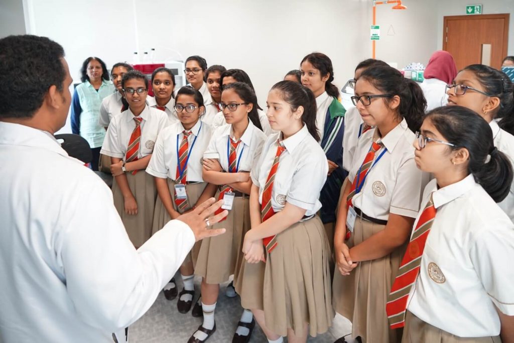 ملتقى أطباء الغد مع المدرسة الثانوية الهندية